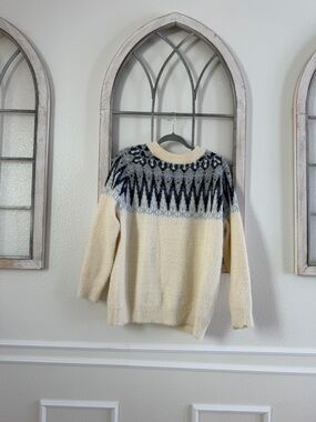 Boohoo Cream Sweater with Black & Gray Sparkle Yoke